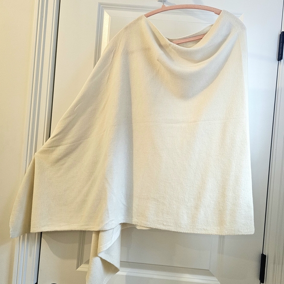 Elegant Cream Shawl Wrap - Picture 2 of 4